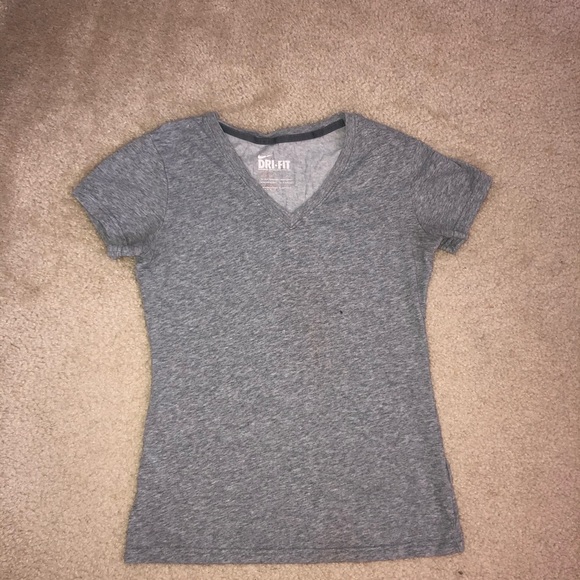 Nike slim fit workout shirt - Picture 4 of 5